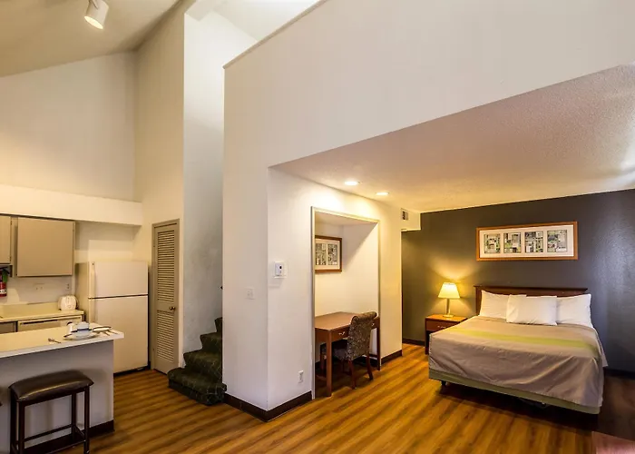 Hotel 6-tulsa, Ok Tulsa