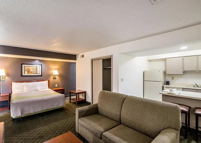 Hotel 6-tulsa, Ok Tulsa