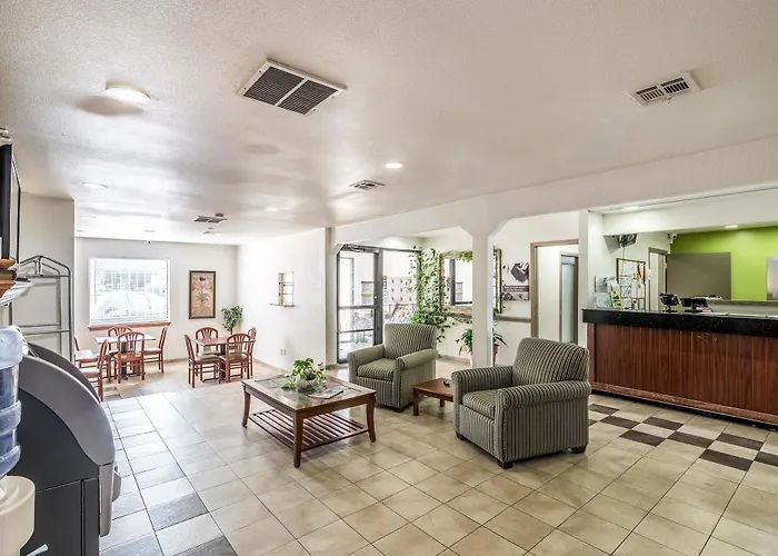 Hotel 6-tulsa, Ok 2*