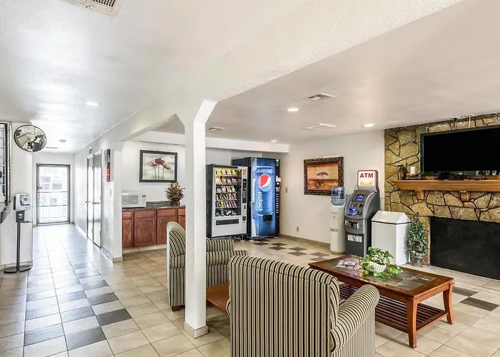 Hotel 6-tulsa, Ok Tulsa