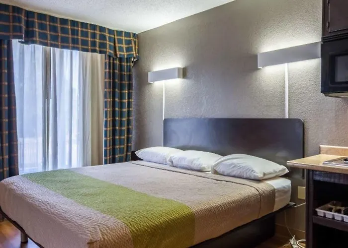 Hotel 6-tulsa, Ok